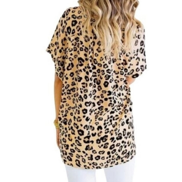 Karlie brand leopard satin top size small - Picture 3 of 4